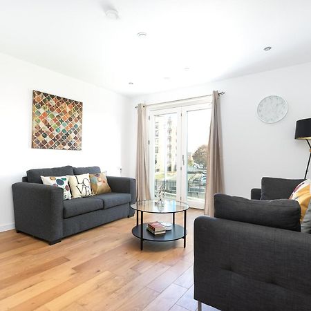 Skyvillion - Olympic View London Stratford Apartment Экстерьер фото