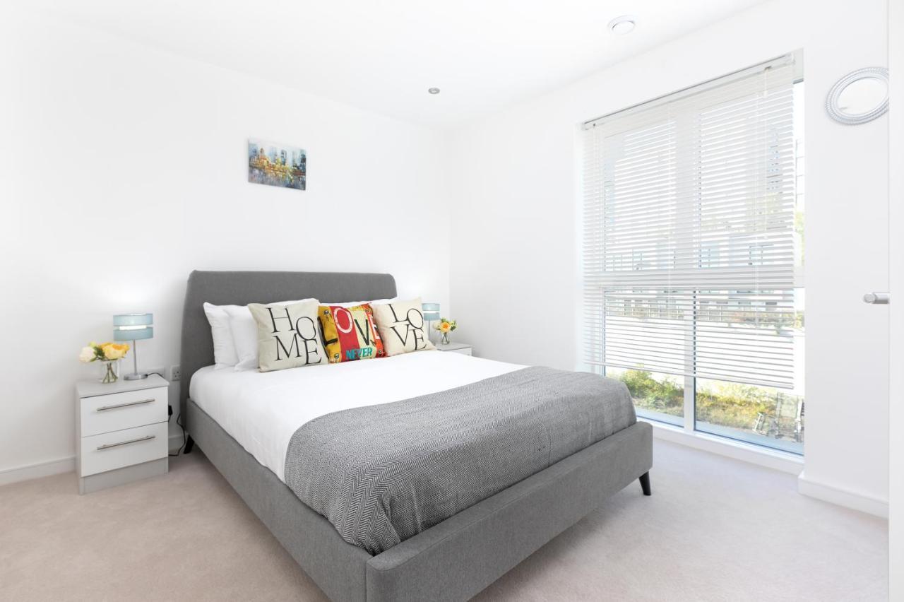 Skyvillion - Olympic View London Stratford Apartment Экстерьер фото