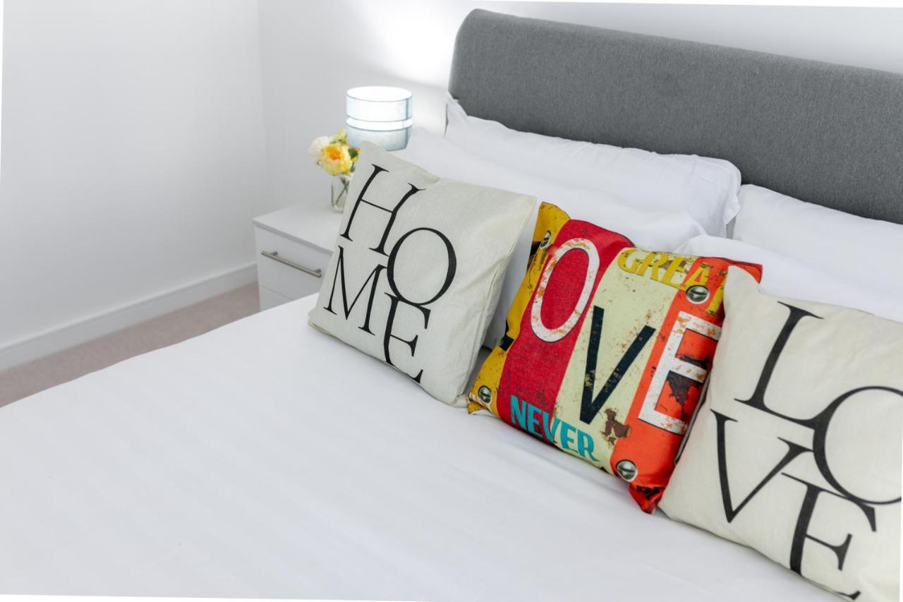 Skyvillion - Olympic View London Stratford Apartment Экстерьер фото