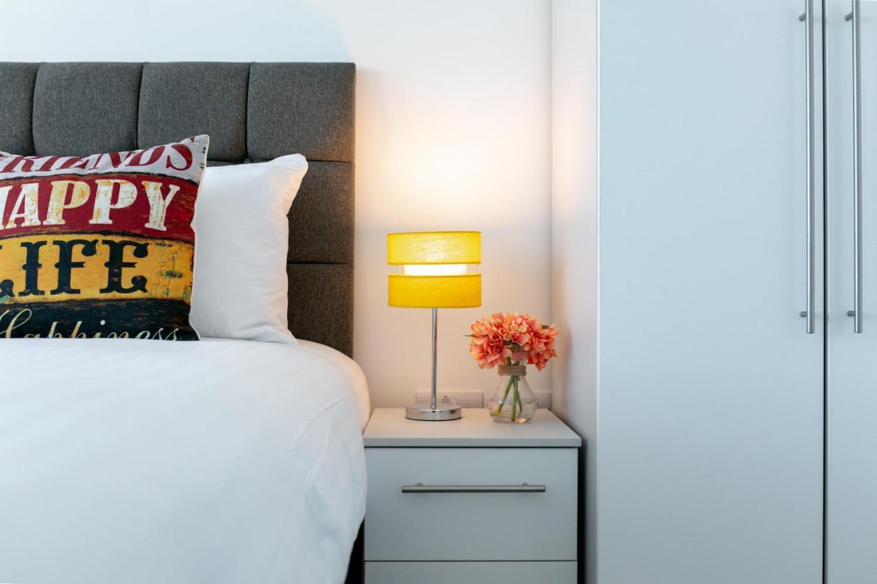 Skyvillion - Olympic View London Stratford Apartment Экстерьер фото