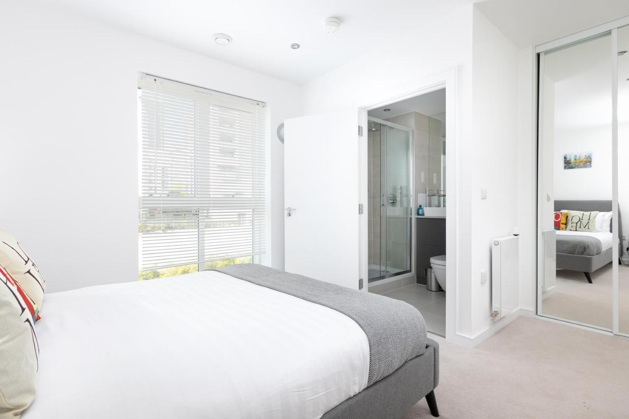Skyvillion - Olympic View London Stratford Apartment Экстерьер фото