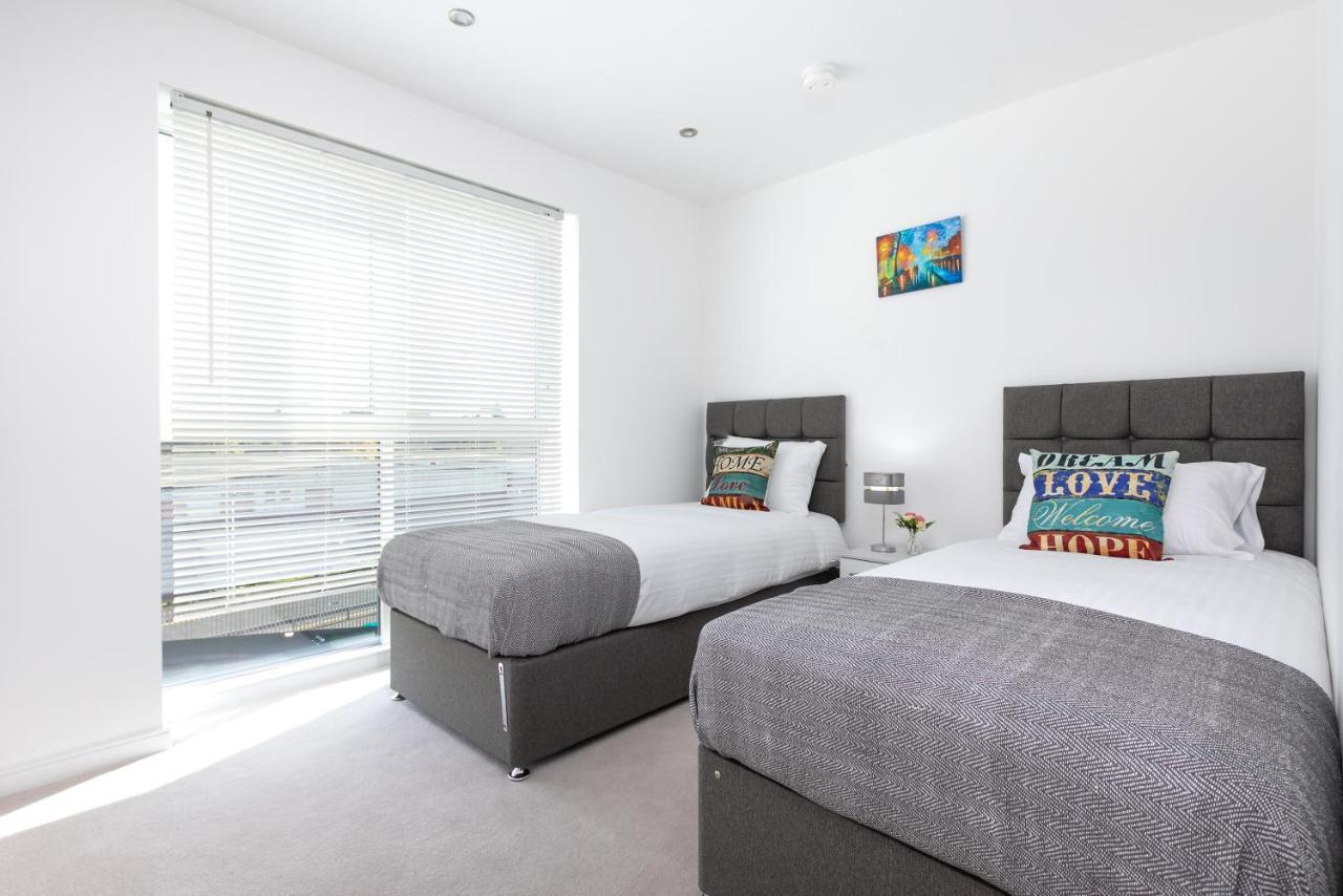 Skyvillion - Olympic View London Stratford Apartment Экстерьер фото